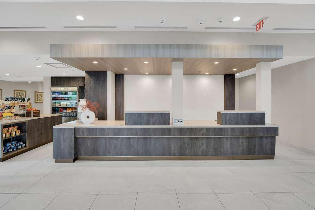 Hilton Garden Inn Toronto/Brampton Beltér fotó